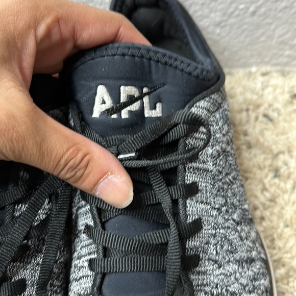 APL Techloom Phantom Women’s Size 10 Lululemon - Picture 4 of 12